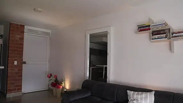  Vahos  online show from 11-09-25, 05:00