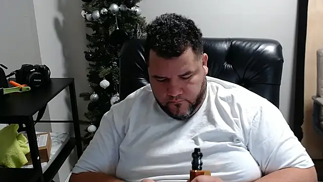 Snapshot of Gabihotxxx1 chatting on 12-28-24, 08:15 Gabihotxxx1 online show from 12-28-24, 08:15