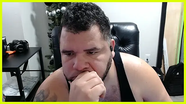 Snapshot of Gabihotxxx1 chatting on 01-03-25, 05:42 Gabihotxxx1 online show from 01-03-25, 05:42