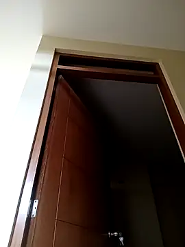 Snapshot of Latin_summer chatting on 02-23-25, 09:37 Latin summer online show from 02-23-25, 09:37