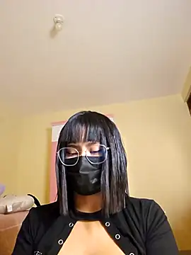 Snapshot of Latin_summer chatting on 10-11-25, 02:55 Latin summer online show from 10-11-25, 02:55