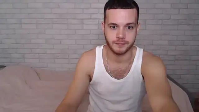 Snapshot of Alexxx_horny chatting on 10-24-25, 08:11 Alexxx horny online show from 10-24-25, 08:11