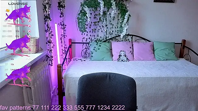 Snapshot of Hot_Rhaenyra chatting on 11-10-25, 12:59 Hot Rhaenyra online show from 11-10-25, 12:59