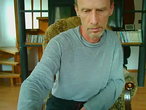 Snapshot of xxBareBabyxx chatting on 10-15-25, 10:37 xxBareBabyxx online show from 10-15-25, 10:37