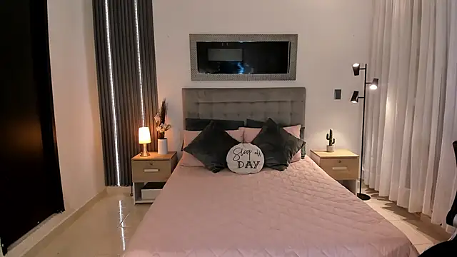 AmyWood online show from 02-18-25, 01:21