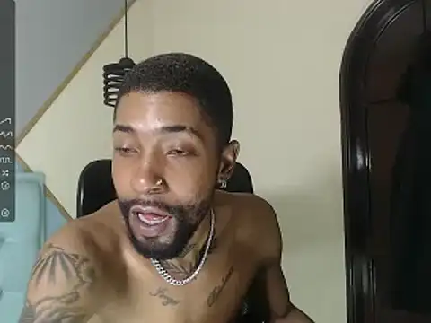 Snapshot of kilian_xx chatting on 01-29-25, 05:02 kilian xx online show from 01-29-25, 05:02