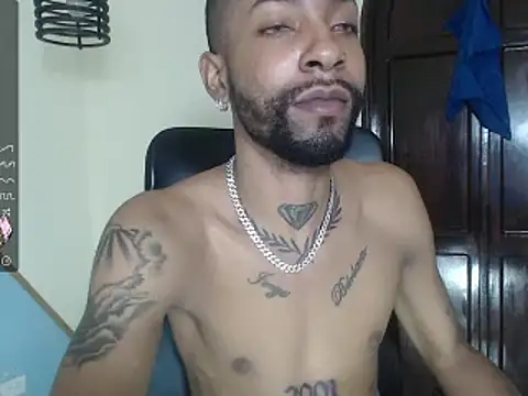 Snapshot of kilian_xx chatting on 02-05-25, 01:33 kilian xx online show from 02-05-25, 01:33