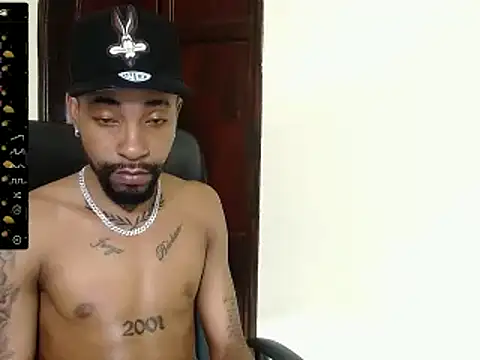 Snapshot of kilian_xx chatting on 03-02-25, 06:30 kilian xx online show from 03-02-25, 06:30