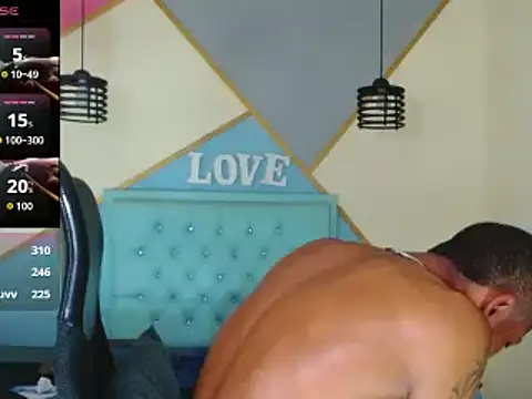 Snapshot of kilian_xx chatting on 03-15-25, 05:48 kilian xx online show from 03-15-25, 05:48