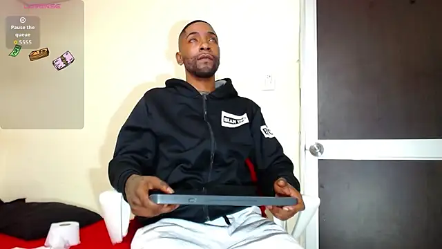 Snapshot of kilian_xx chatting on 10-31-25, 03:40 kilian xx online show from 10-31-25, 03:40