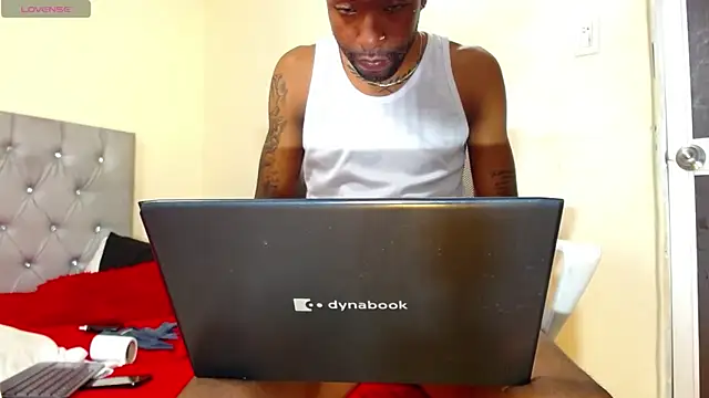 Snapshot of kilian_xx chatting on 11-05-25, 10:32 kilian xx online show from 11-05-25, 10:32