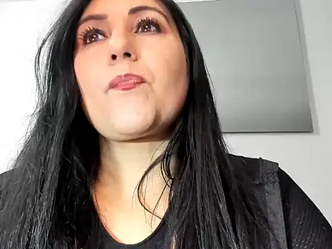 Snapshot of foxy-porn1 chatting on 12-14-25, 07:18 foxy-porn1 online show from 12-14-25, 07:18