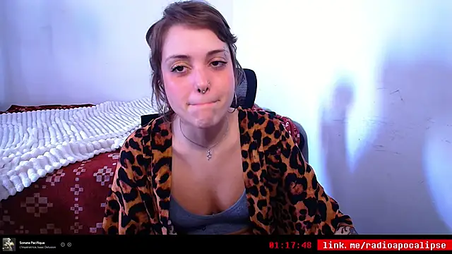 Snapshot of mskuddo chatting on 11-10-25, 01:32 mskuddo online show from 11-10-25, 01:32