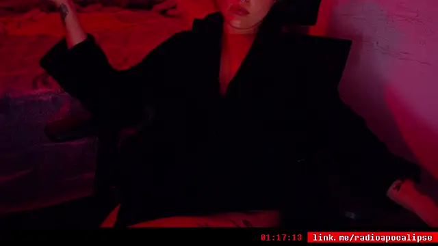 Snapshot of mskuddo chatting on 11-19-25, 10:43 mskuddo online show from 11-19-25, 10:43