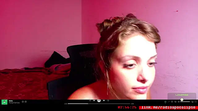 Snapshot of mskuddo chatting on 11-22-25, 10:53 mskuddo online show from 11-22-25, 10:53