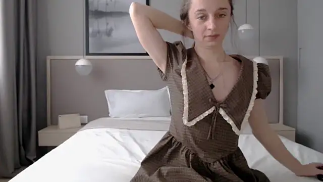 ShySchoolGirl online show from 11-29-25, 11:46