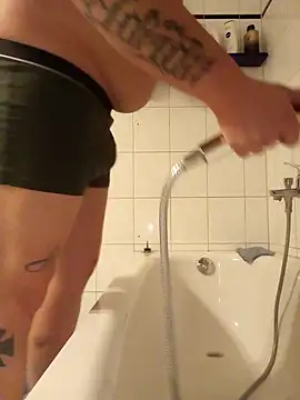 NiceHunter89 online show from 02-01-25, 09:19