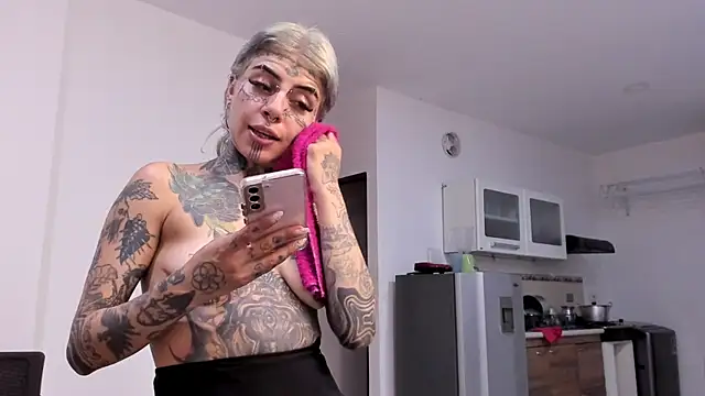 Snapshot of handipandapok chatting on 01-15-25, 02:06 handipandapok online show from 01-15-25, 02:06