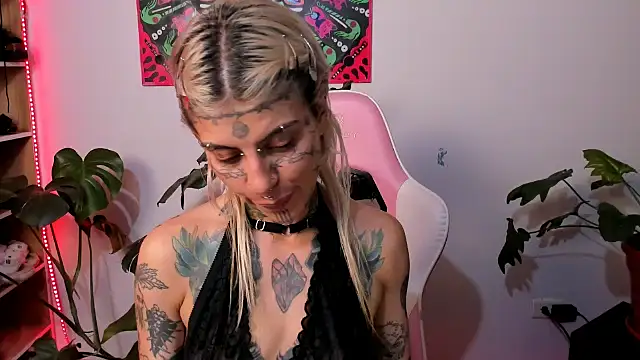 Snapshot of handipandapok chatting on 03-08-25, 01:50 handipandapok online show from 03-08-25, 01:50