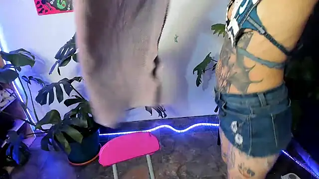 Snapshot of handipandapok chatting on 03-18-25, 10:15 handipandapok online show from 03-18-25, 10:15