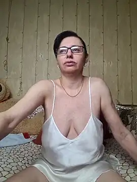 Amberhotqueen online show from 03-13-25, 07:53