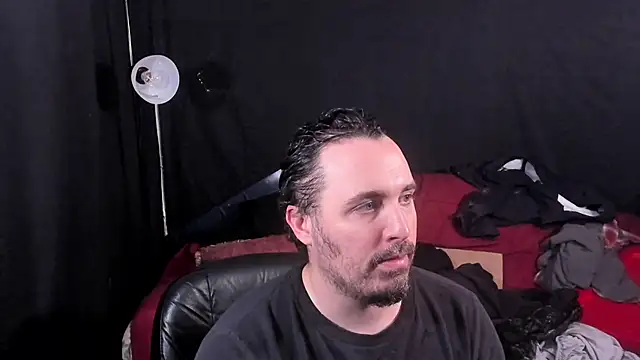 Metalstud online show from 12-17-25, 03:56