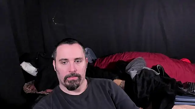 Snapshot of Metalstud chatting on 01-17-26, 10:35 Metalstud online show from 01-17-26, 10:35