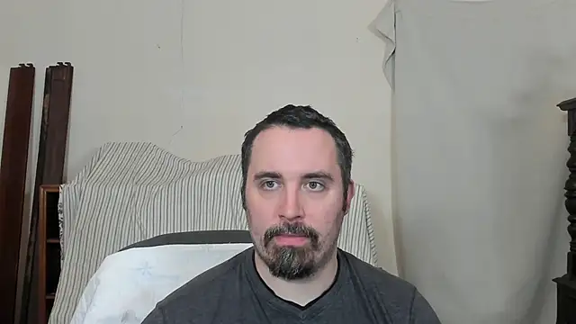 Snapshot of Metalstud chatting on 02-19-26, 05:58 Metalstud online show from 02-19-26, 05:58