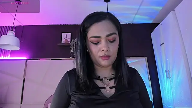 Snapshot of Inndrahot chatting on 11-17-25, 04:29 Inndrahot online show from 11-17-25, 04:29