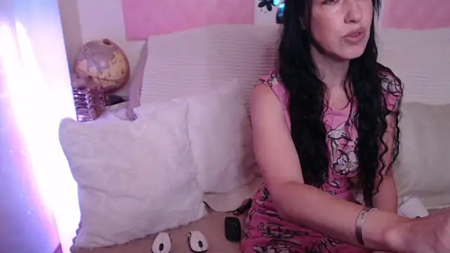 -carla- online show from 10-10-25, 04:33