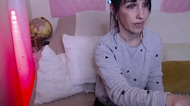 -carla- online show from 10-31-25, 06:14