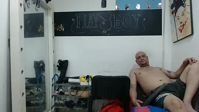 Snapshot of Meloncillo_And_BabyLiss chatting on 01-30-25, 04:48 Meloncillo And BabyLiss online show from 01-30-25, 04:48