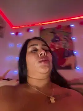 Snapshot of Emma_Brown_12 chatting on 12-13-24, 02:49 Emma Brown 12 online show from 12-13-24, 02:49