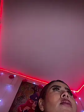 Snapshot of Emma_Brown_12 chatting on 02-23-25, 12:41 Emma Brown 12 online show from 02-23-25, 12:41