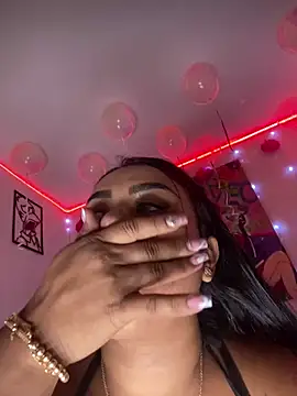 Snapshot of Emma_Brown_12 chatting on 03-12-25, 09:13 Emma Brown 12 online show from 03-12-25, 09:13