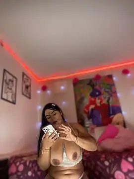 Emma Brown 12 online show from 04-23-26, 09:06