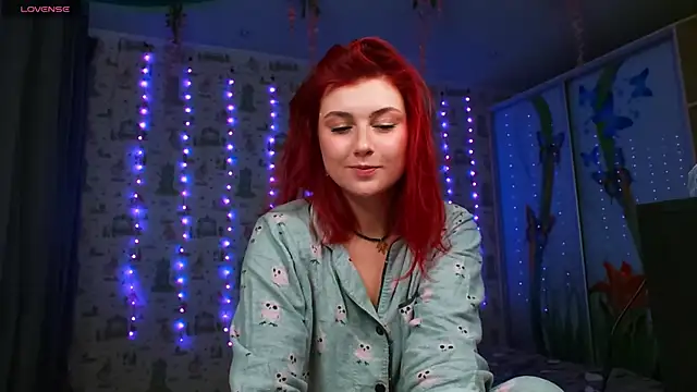 Snapshot of SmokyRose chatting on 12-25-24, 11:22 SmokyRose online show from 12-25-24, 11:22