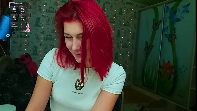 Snapshot of SmokyRose chatting on 10-25-25, 08:55 SmokyRose online show from 10-25-25, 08:55