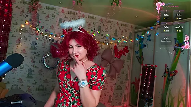 Snapshot of SmokyRose chatting on 02-14-26, 12:02 SmokyRose online show from 02-14-26, 12:02