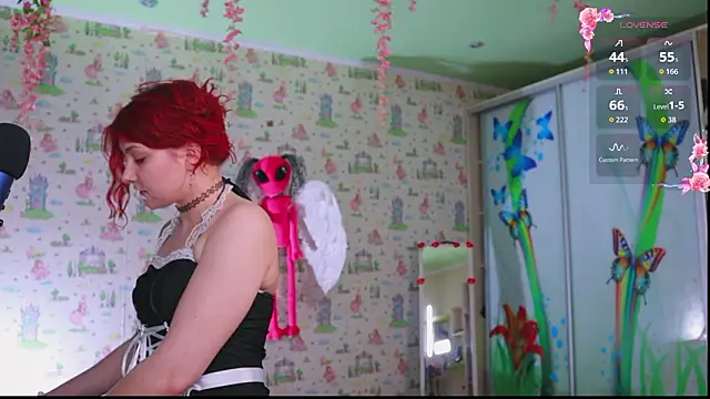 Snapshot of SmokyRose chatting on 03-21-26, 11:26 SmokyRose online show from 03-21-26, 11:26