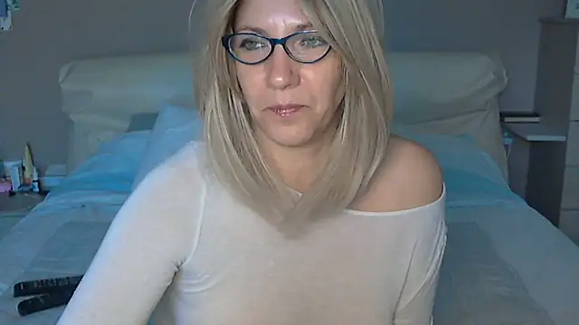 Snapshot of -K-- chatting on 03-05-25, 02:34 -K-- online show from 03-05-25, 02:34