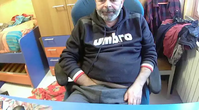 Snapshot of Tango128 chatting on 01-03-25, 09:15 Tango128 online show from 01-03-25, 09:15