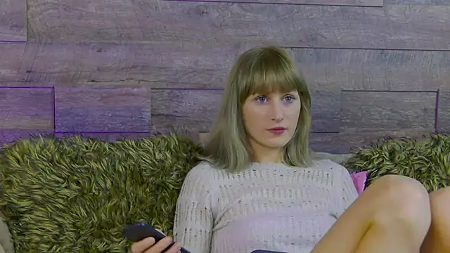 Snapshot of SiennaShapiro chatting on 09-18-25, 07:38 SiennaShapiro online show from 09-18-25, 07:38