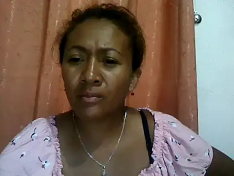 Snapshot of sexyladii chatting on 12-18-24, 05:00 sexyladii online show from 12-18-24, 05:00