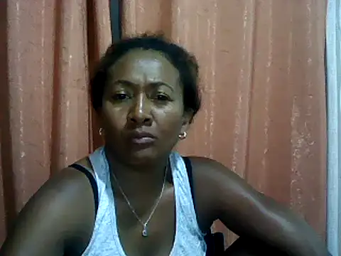 Snapshot of sexyladii chatting on 02-06-25, 05:40 sexyladii online show from 02-06-25, 05:40