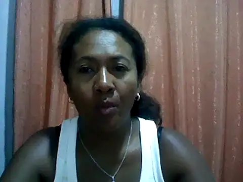 Snapshot of sexyladii chatting on 02-14-25, 05:14 sexyladii online show from 02-14-25, 05:14