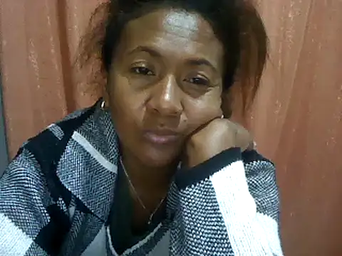 Snapshot of sexyladii chatting on 02-15-25, 08:01 sexyladii online show from 02-15-25, 08:01