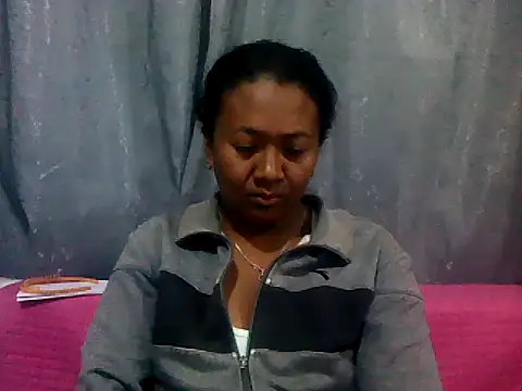 Snapshot of sexyladii chatting on 09-10-25, 06:30 sexyladii online show from 09-10-25, 06:30