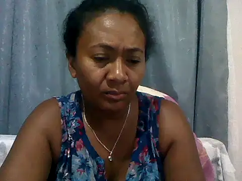 Snapshot of sexyladii chatting on 10-22-25, 05:56 sexyladii online show from 10-22-25, 05:56