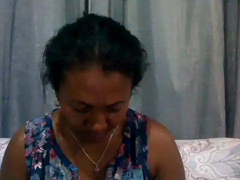 Snapshot of sexyladii chatting on 11-29-25, 05:27 sexyladii online show from 11-29-25, 05:27